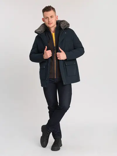 Куртка со съемным капюшоном и водоотталкивающей пропиткой